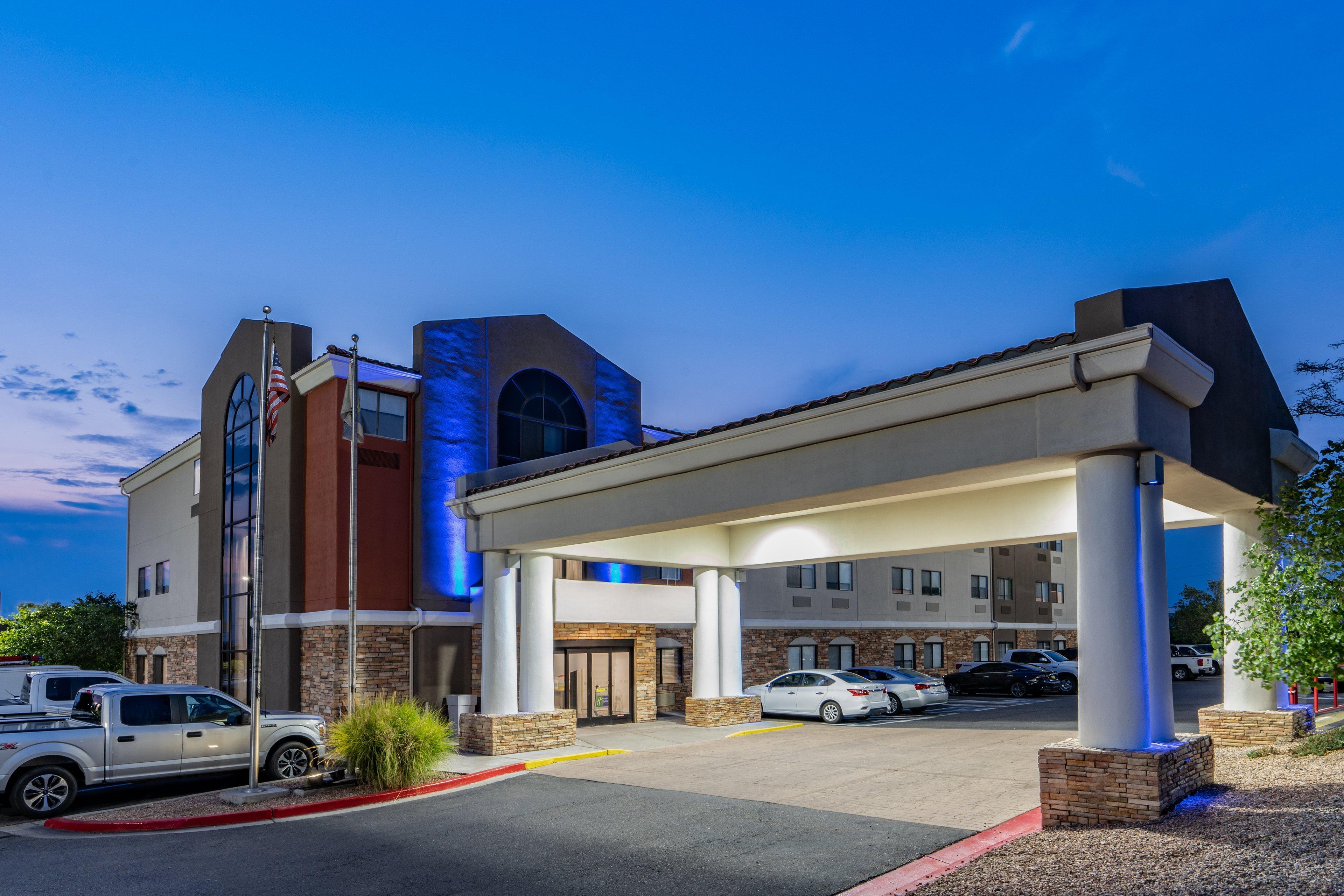 Holiday Inn Express Hotel & Suites Albuquerque - North Balloon Fiesta Park By Ihg Экстерьер фото